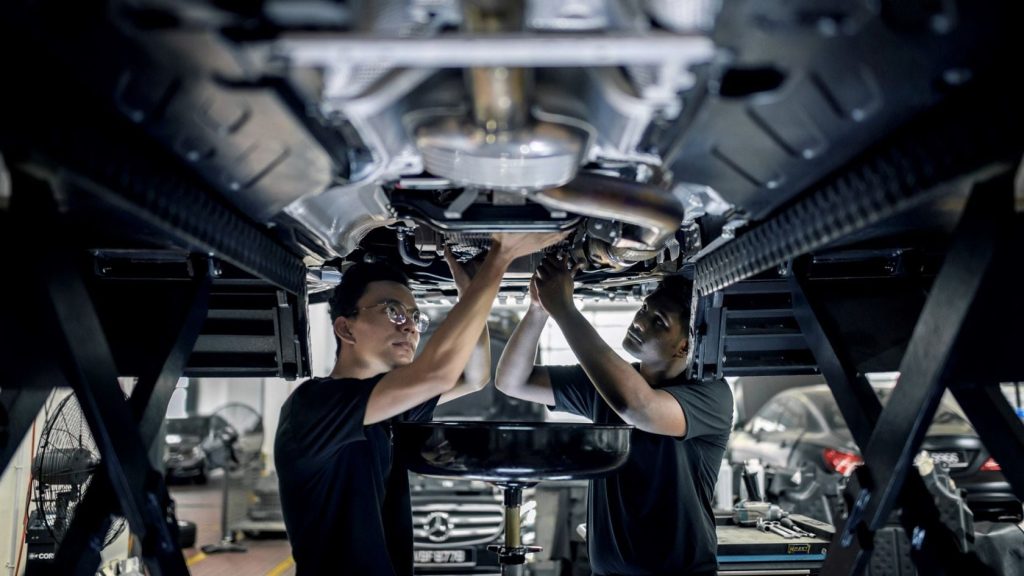 Apprenticeships - Mercedes Benz